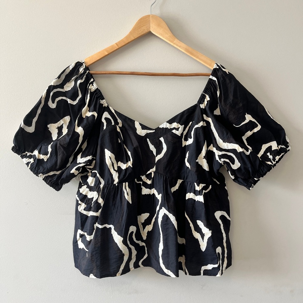 Nine West Abstract Puff Sleeve Peplum Blouse Black White XXL Smocked Back